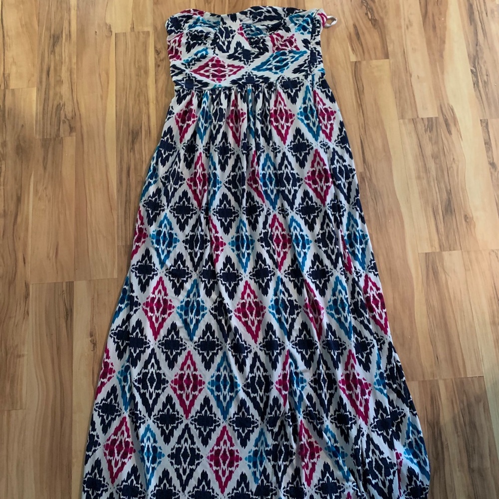 Ann Taylor Dress, Size Medium.